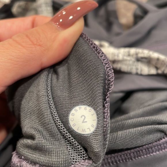 Lululemon Tank Top with built in Sports Bra - Picture 7 of 8